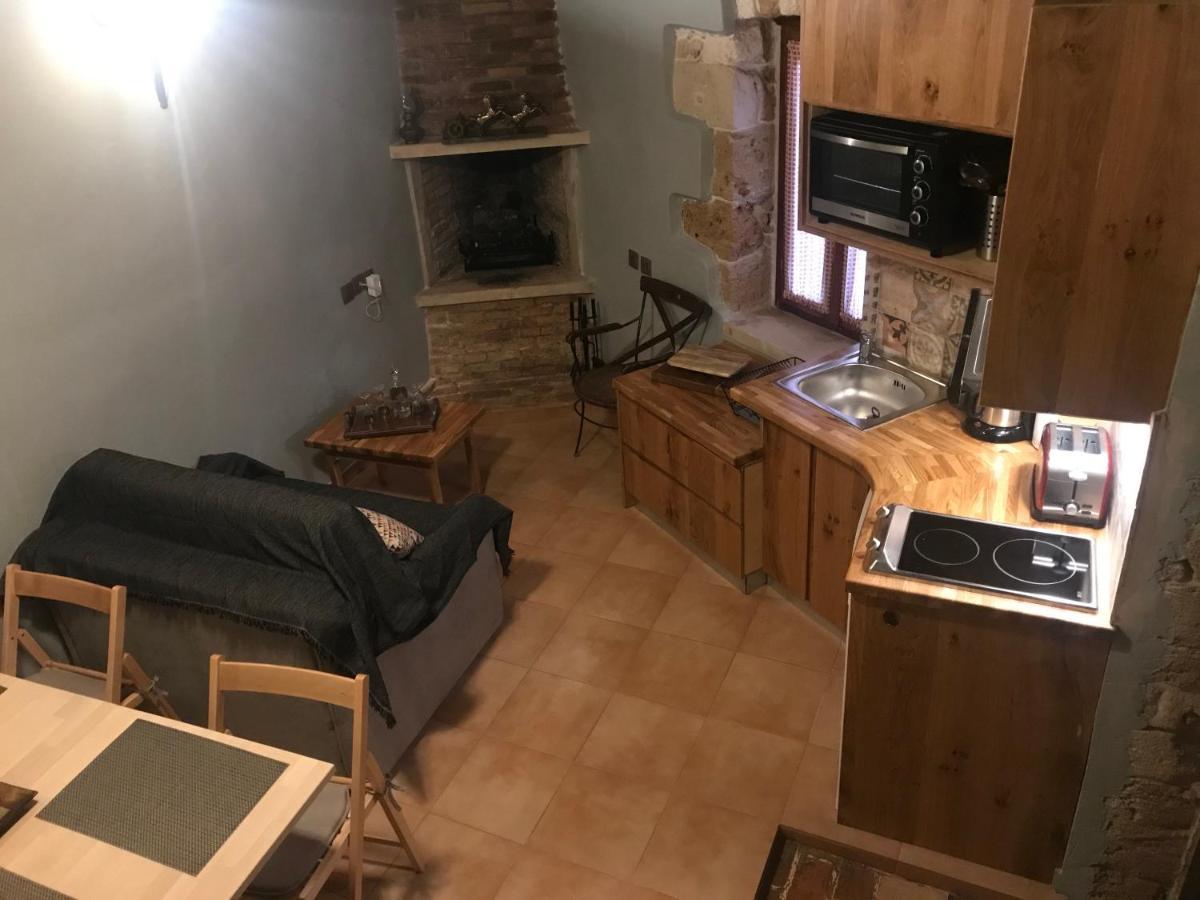 Aristokosmos Chrissi Akti Chania Exterior foto