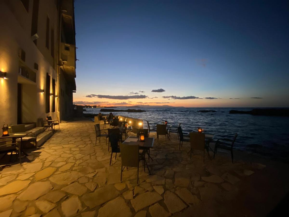 Aristokosmos Chrissi Akti Chania Exterior foto