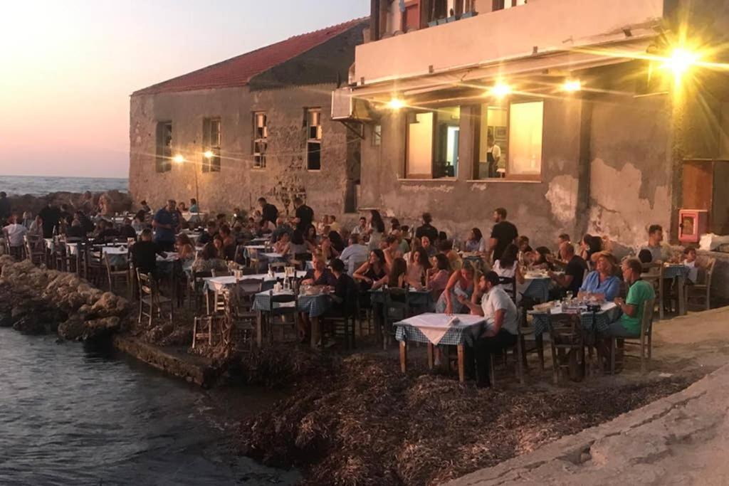 Aristokosmos Chrissi Akti Chania Exterior foto